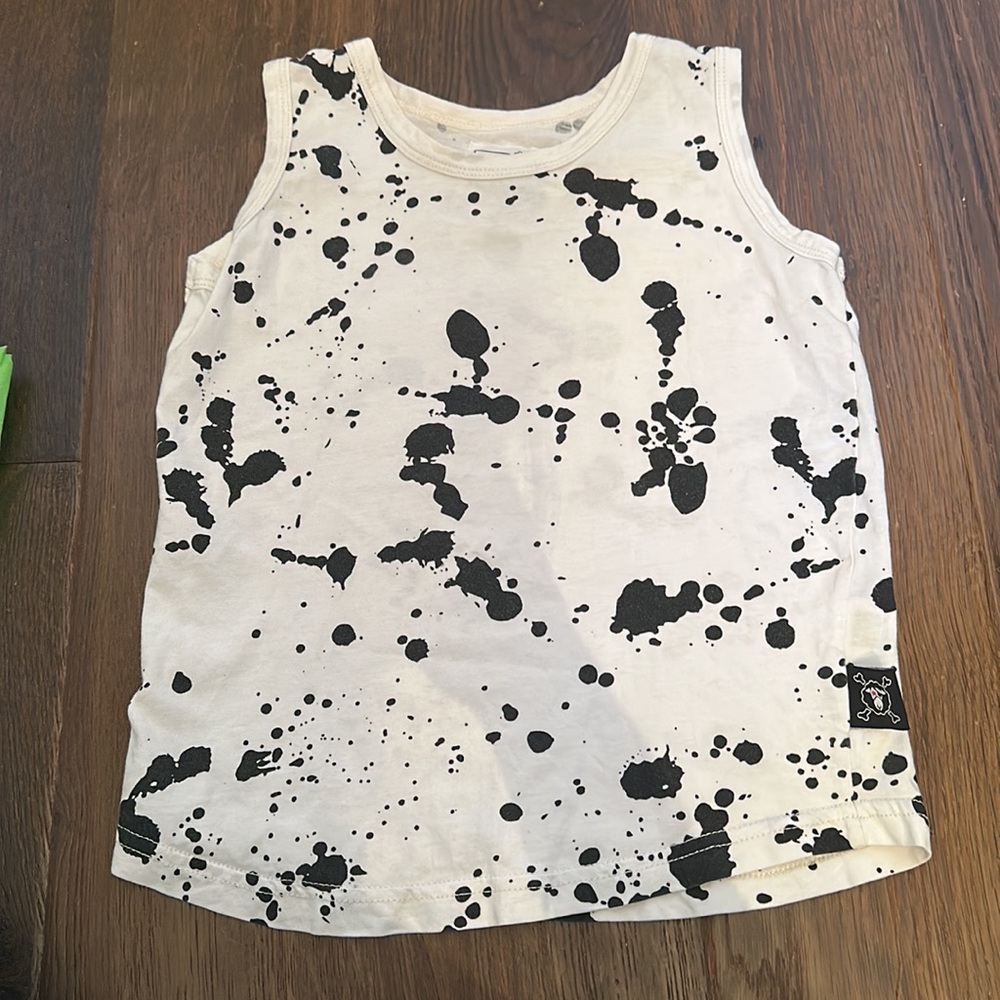 Nununu paint splatter tank. 2-3